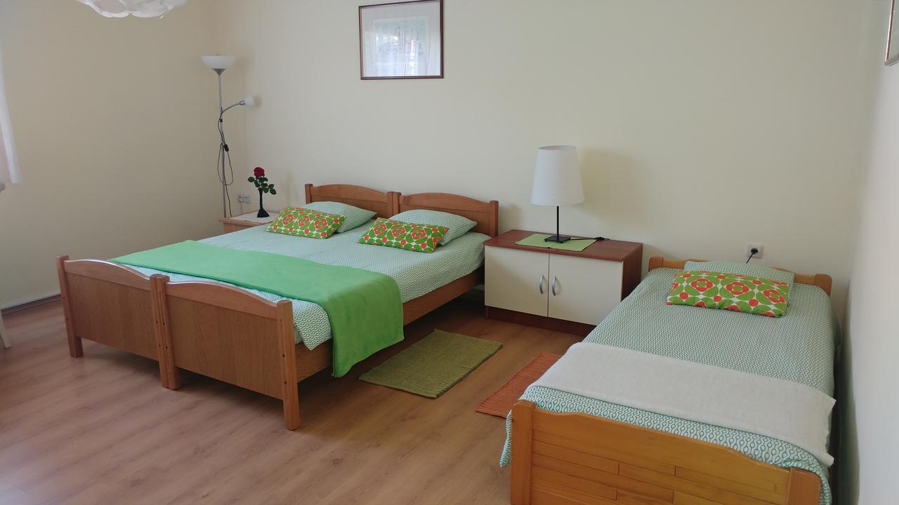 Apartment Cecilia โคปริฟนิซา ภายนอก รูปภาพ